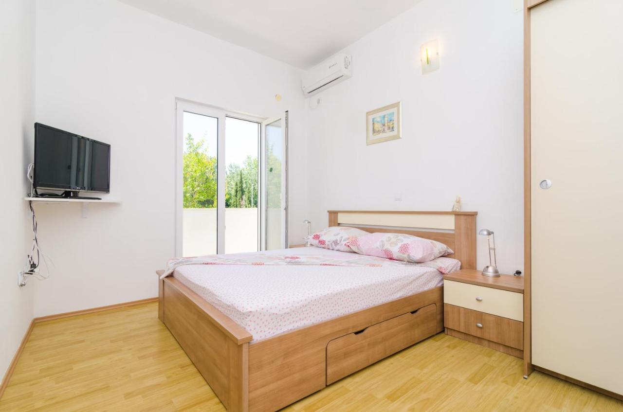 Rooms & Apartments Barisic Mlini Exterior photo