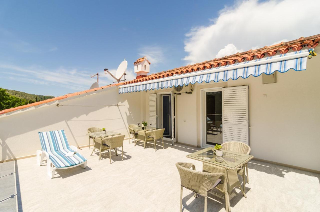 Rooms & Apartments Barisic Mlini Exterior photo